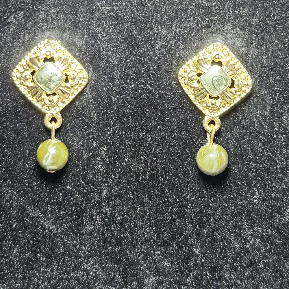 Vintage AAi Gold Tone Green Dangling Earrings